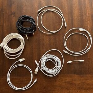 Universal Charging Cable Set - Black and White